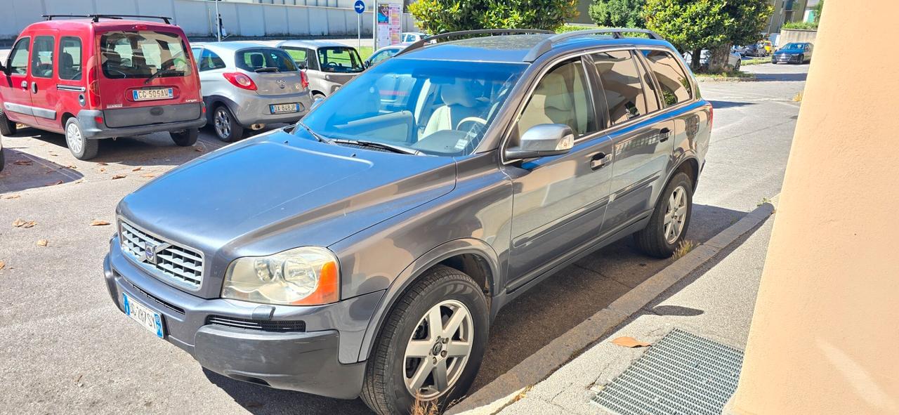 Volvo XC 90 XC90 2.4 D5 185 CV aut. AWD Executive