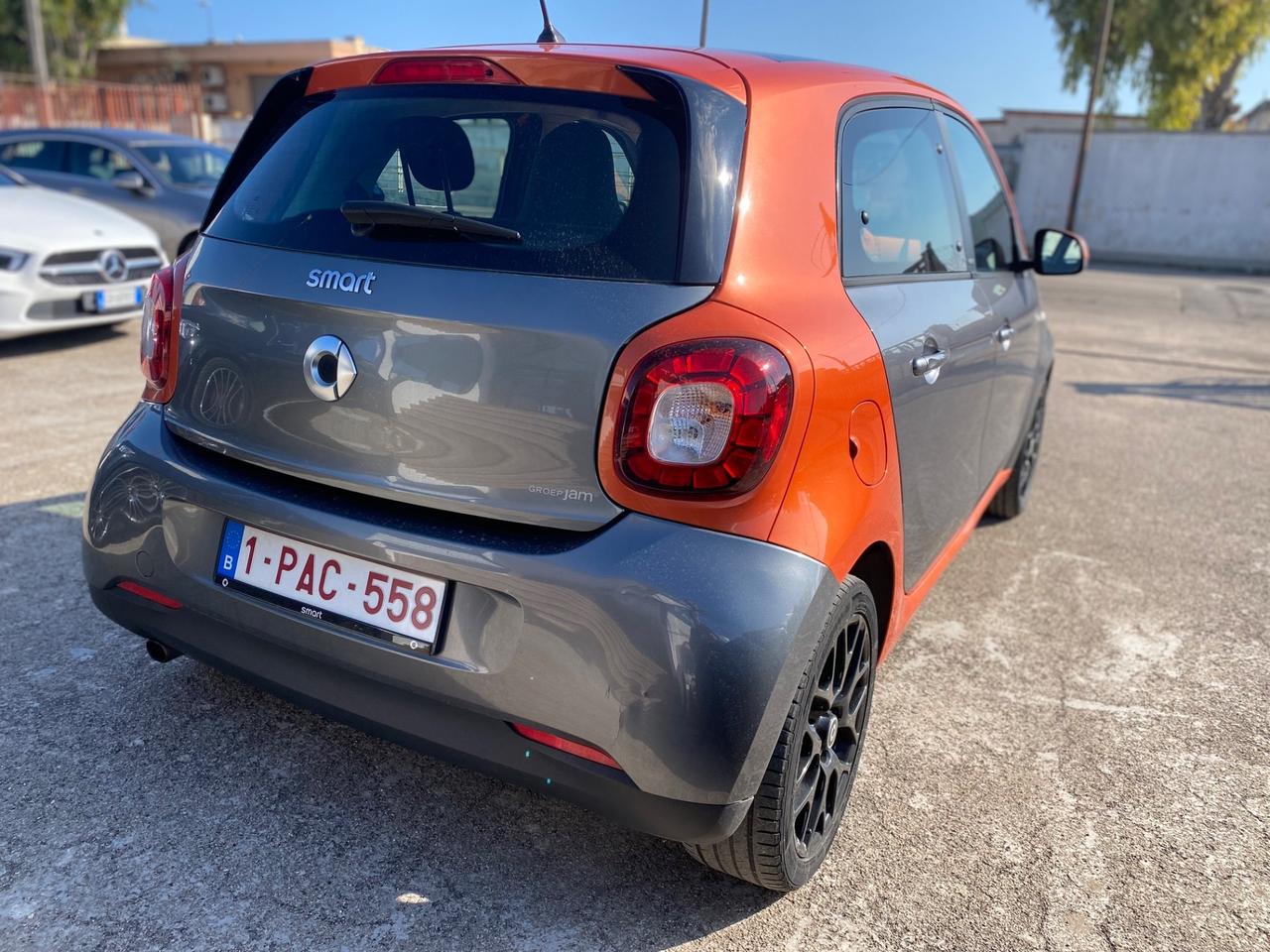 Smart ForFour Edition1