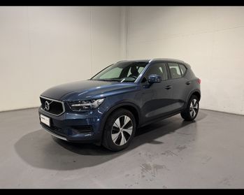 VOLVO XC40 T2 GEARTRONIC MOMENTUM PRO