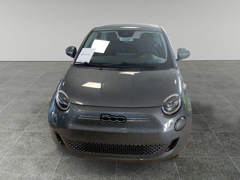 FIAT 500e 500 Nuova 500 Hatchback My23 La Nuova 500 - 320 Berlina