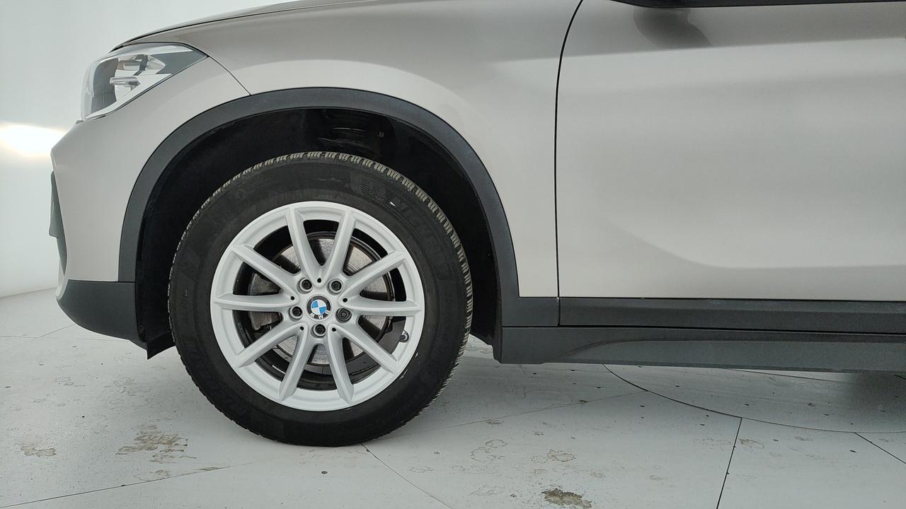 BMW X1 F48 2019 - X1 sdrive18d Advantage auto