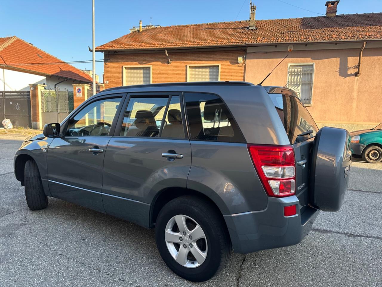 Suzuki Grand Vitara Grand Vitara 1.9td 5 porte gancio traino