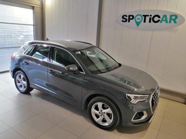 AUDI Q3 40 TDI quattro S tronic Business