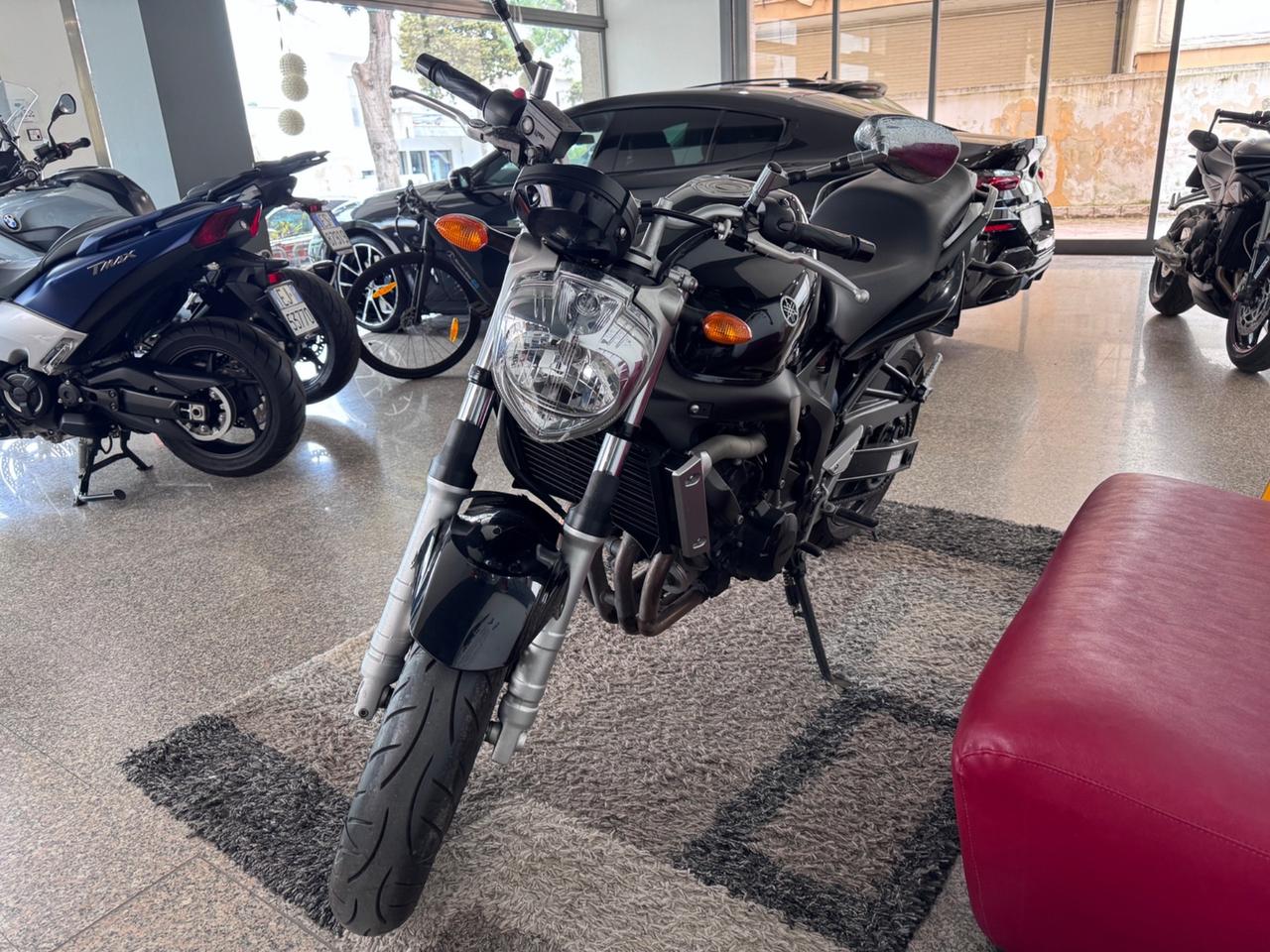 Yamaha FZ6