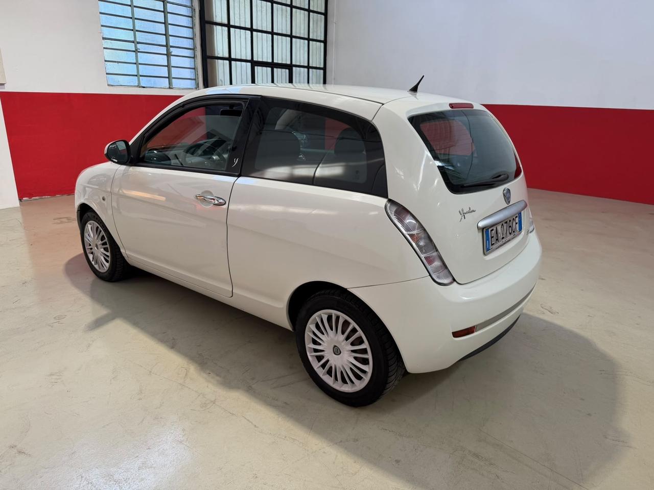 Lancia Ypsilon 1.2 Versus