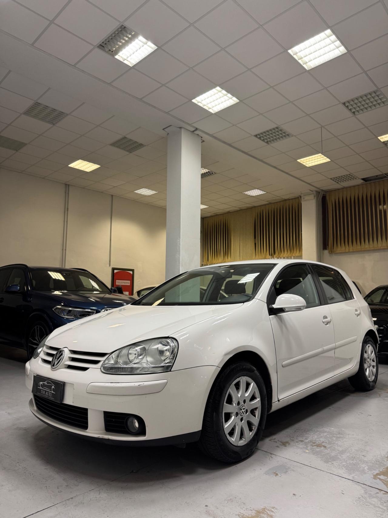 Volkswagen Golf 1.6 16V FSI 5p. Sportline