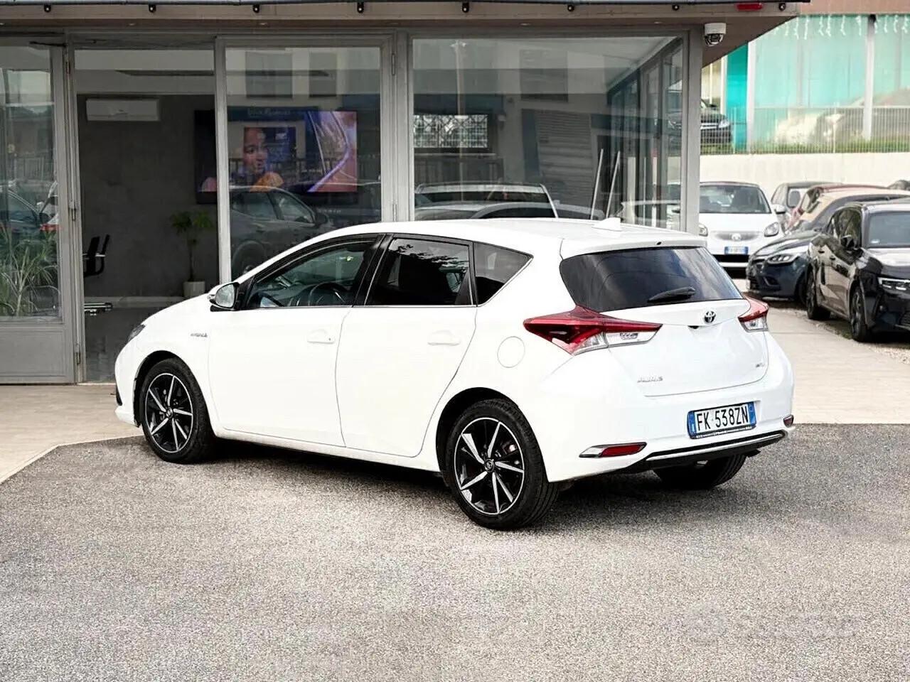 Toyota Auris 1.8 Hybrid 99CV E6 - 2017