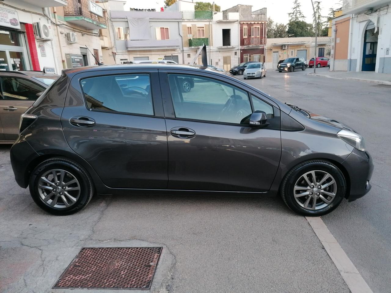 Toyota Yaris 1.4 D-4D 5 porte Lounge