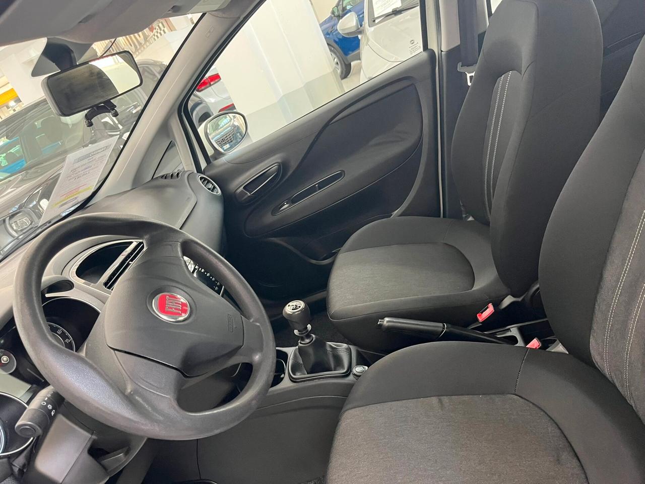 FIAT Punto 4ª serie Punto 1.4 8V 5 porte Easyp...