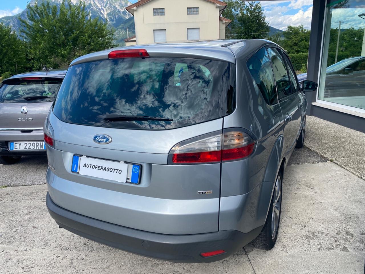 Ford S-Max 2.0 TDCi 140CV Titanium