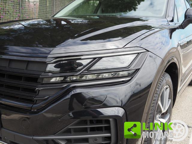 VOLKSWAGEN Touareg 3.0 V6 TDI 286 CV R-LINE