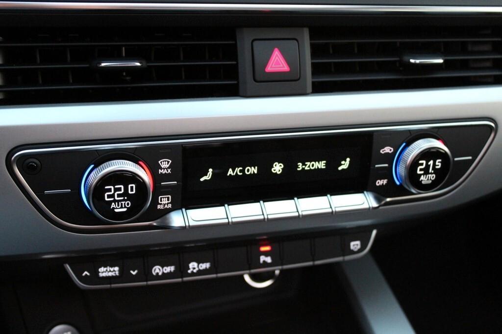 AUDI A4 station 2.0 TDI 150 CV s-tronic *LED