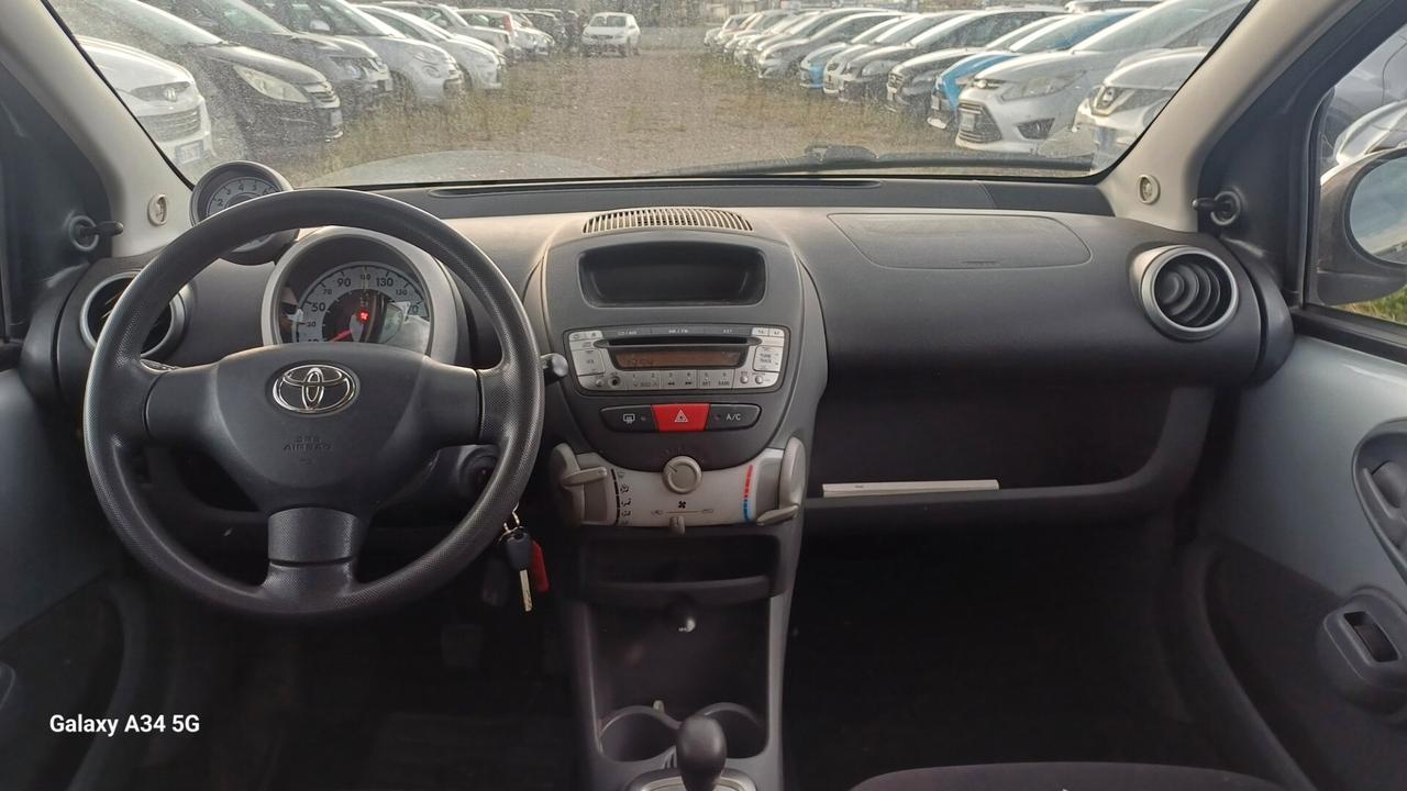 Toyota Aygo 1.0 12V VVT-i 5 porte Sol