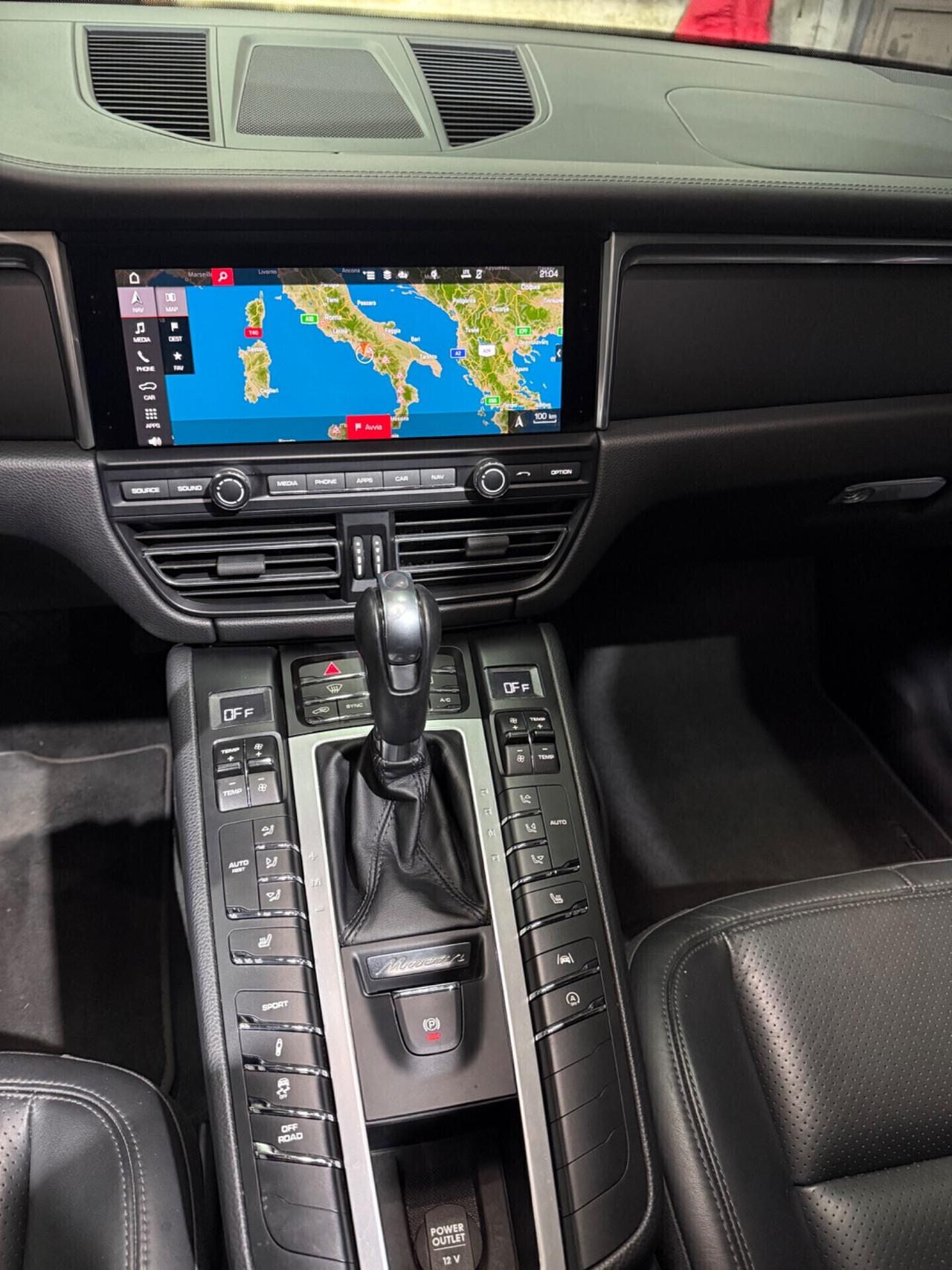 Porsche Macan 2.0 245 Cv Strafull