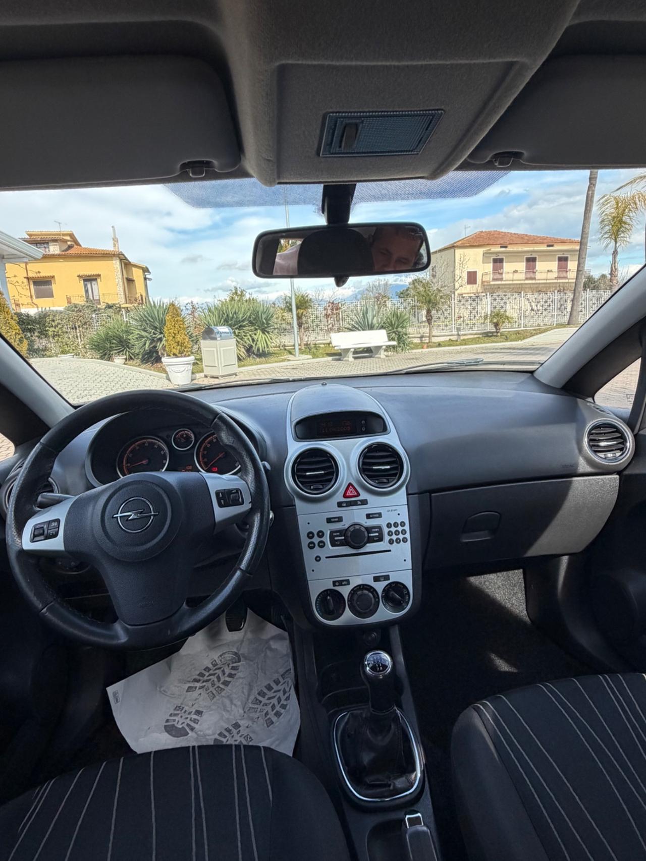 Opel Corsa 1.2 5 porte Easytronic Cosmo