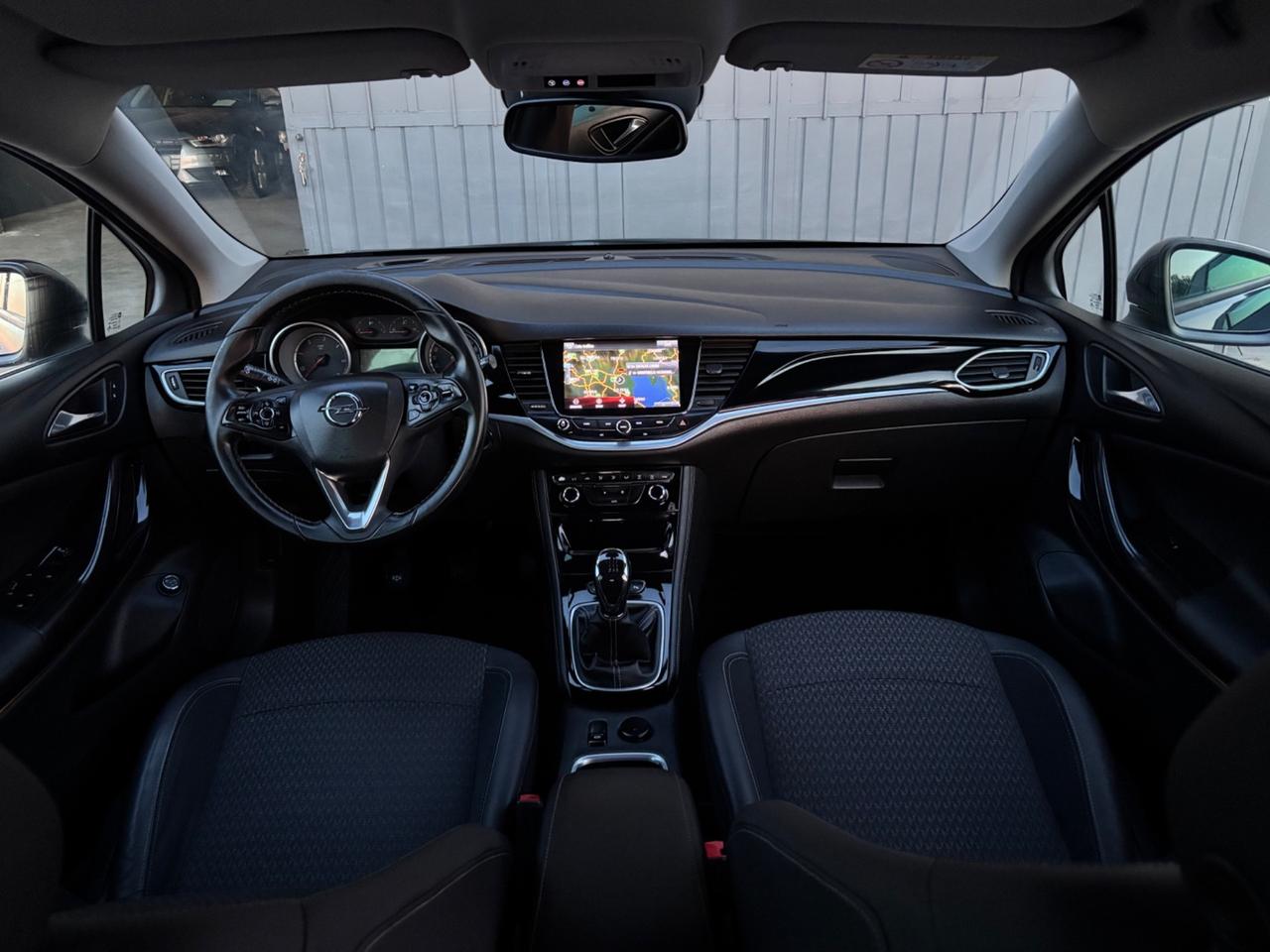 Opel Astra 1.6 CDTi. Neopatentati. Garanzia 12 mesi