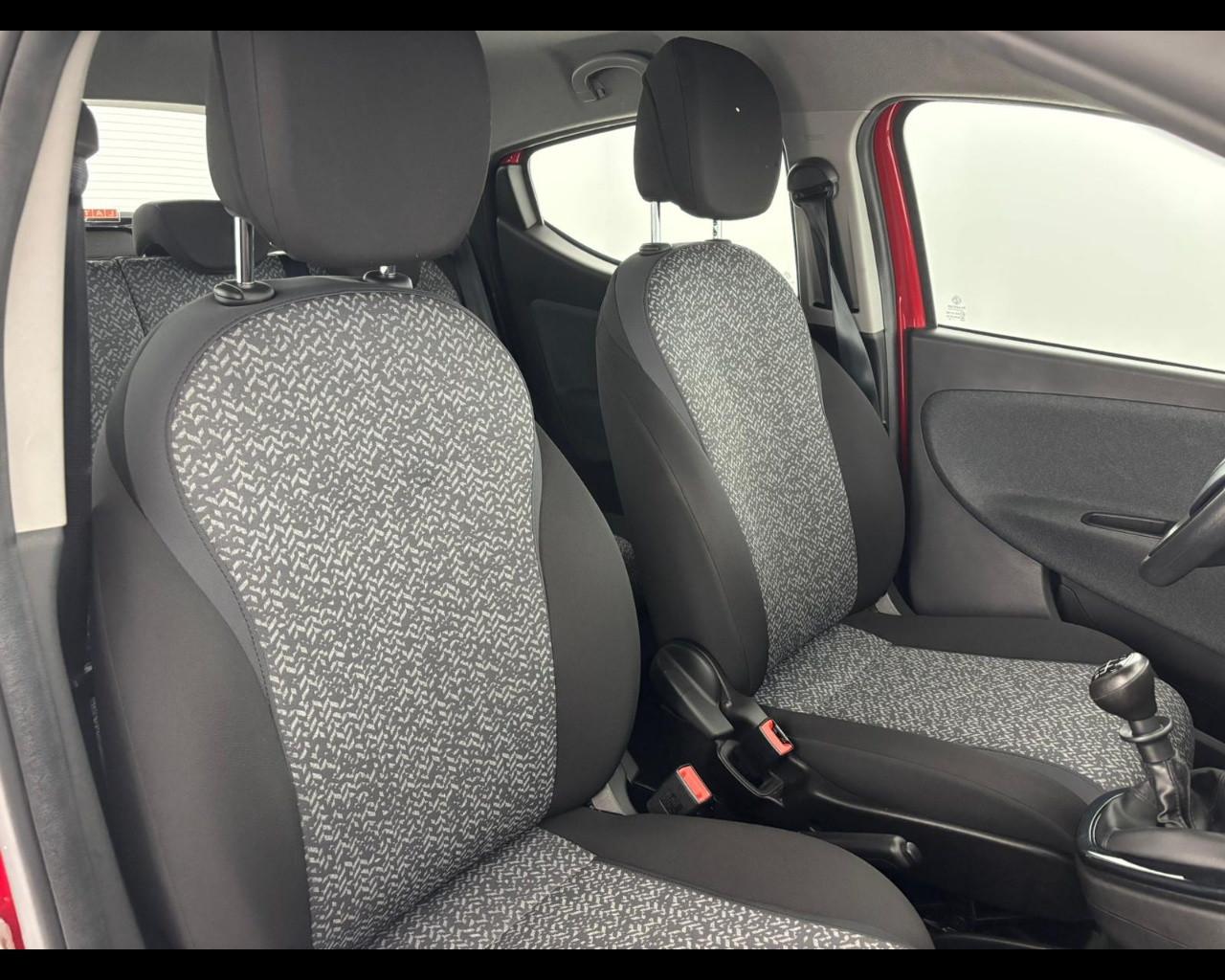 LANCIA Ypsilon 1.0 firefly hybrid Silver s&s 70cv