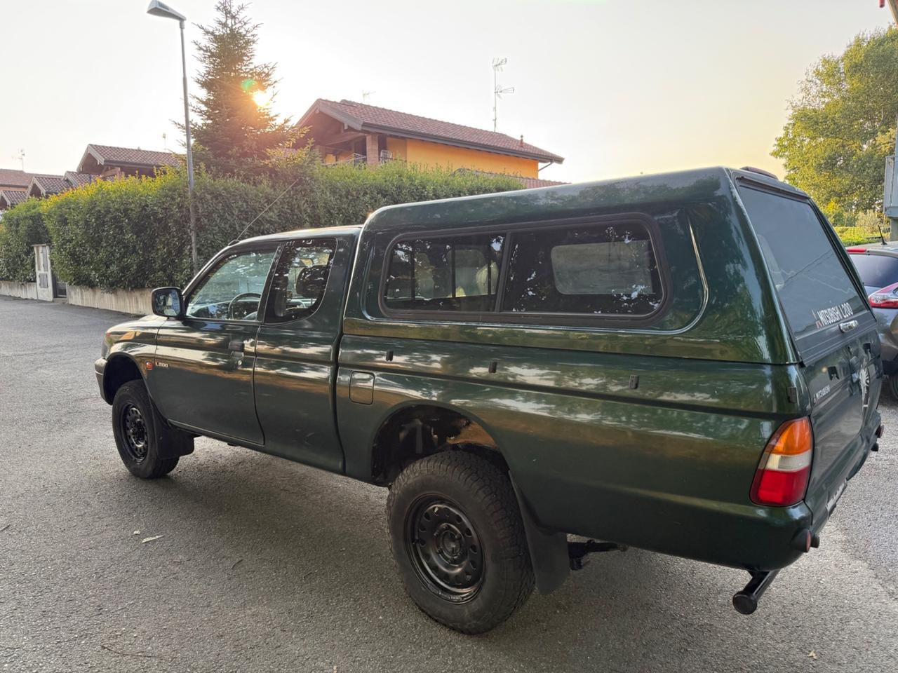 Mitsubishi L200 2.5 TDI 4WD Club Cab Pick-up GLX