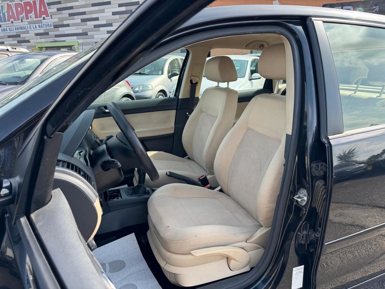 Volkswagen Polo 1.2 BENZ 5P COMFOTLINE 2007