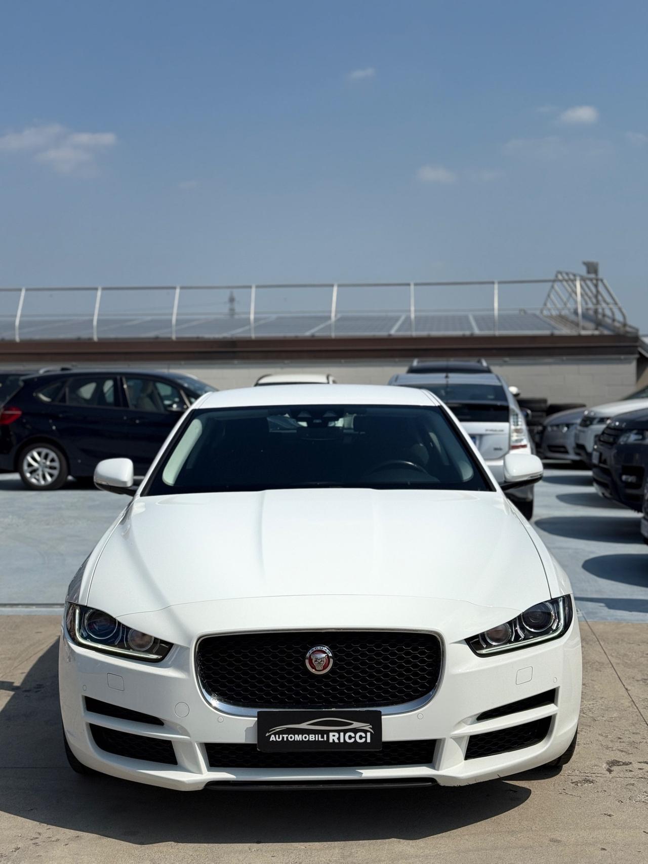 Jaguar XE 2.0 D 180 CV aut. Prestige