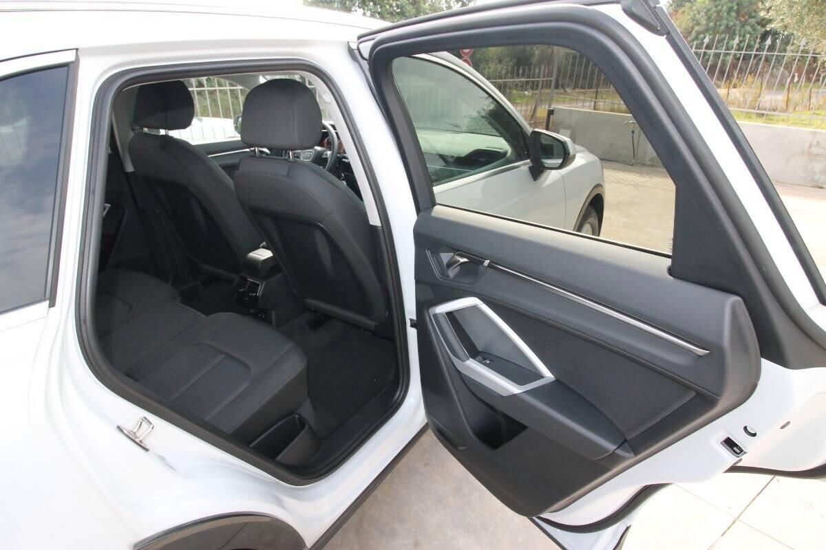 Audi Q3 35 TDI S tronic Business Advanced 2024