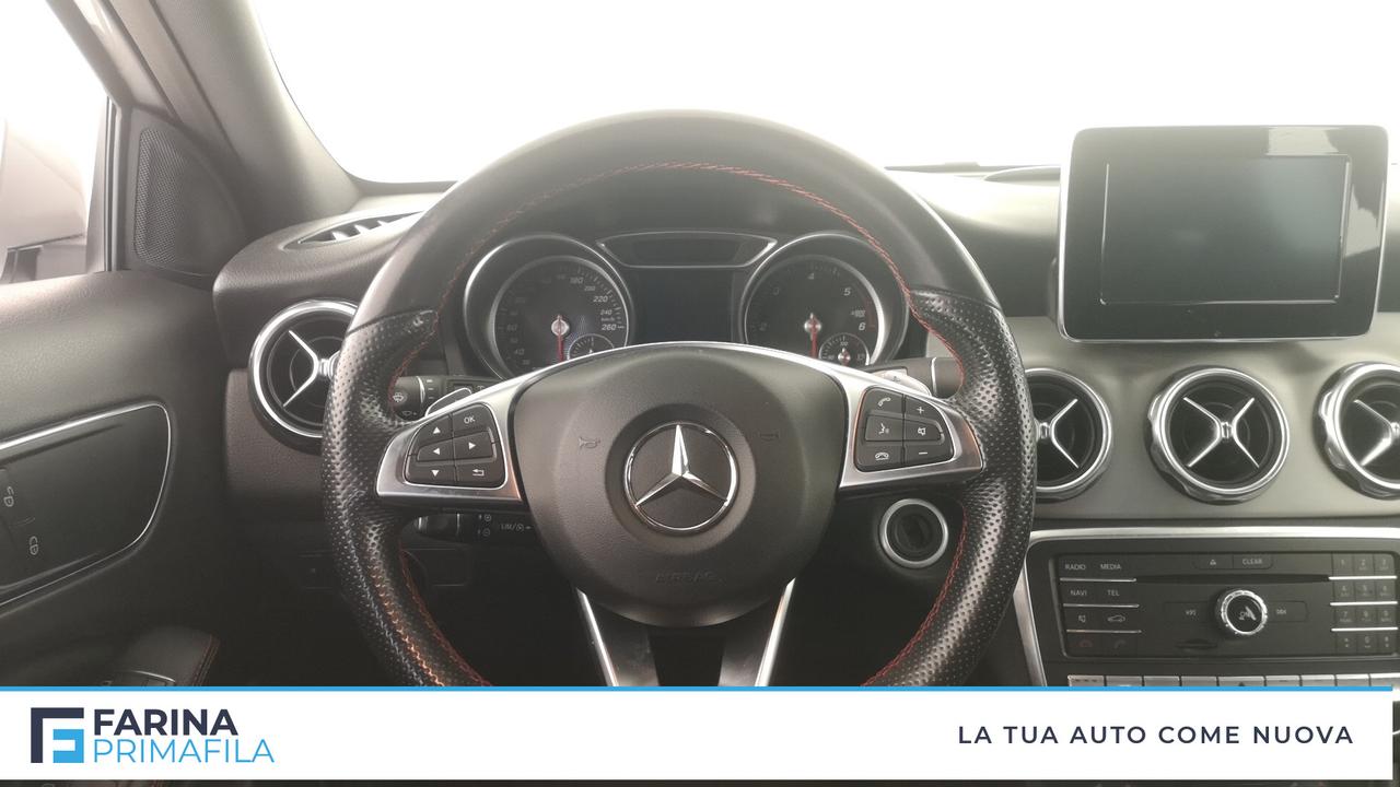 Mercedes-Benz GLA - X156 - GLA 220 d Premium 4matic auto