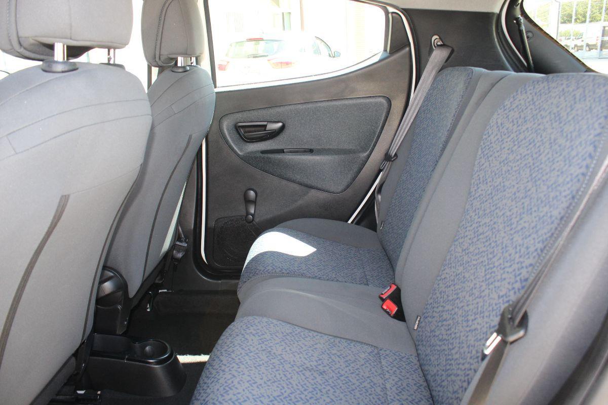 LANCIA - Ypsilon - 1.0 FireFly 5p.S&S Hyb. Platino