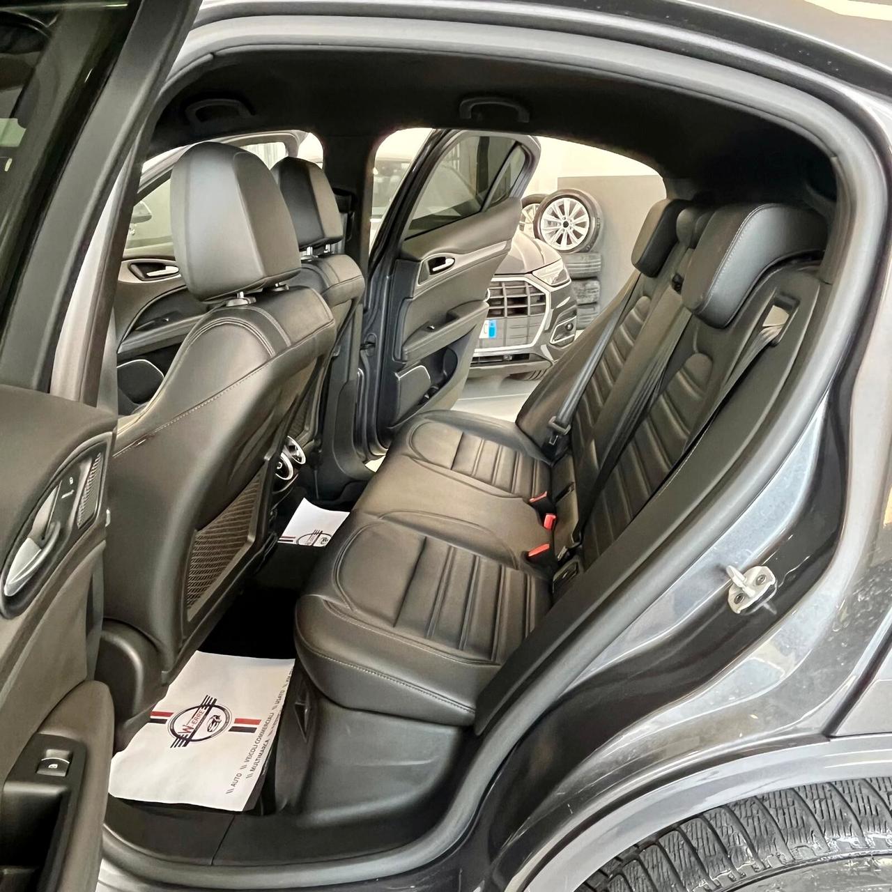 Alfa Romeo Stelvio 2.2 Turbodiesel 210 CV AT8 Q4 Veloce Tì