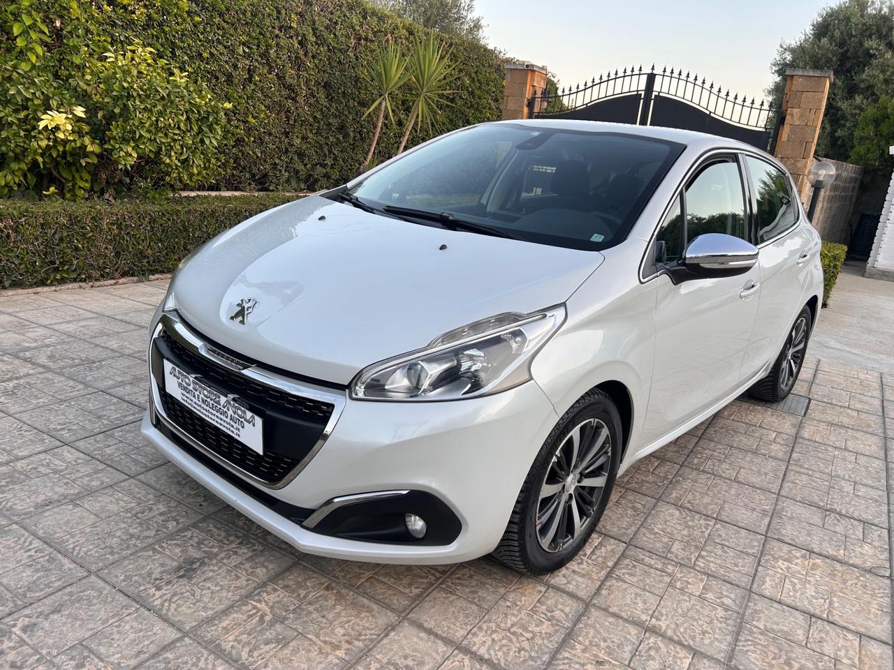 Peugeot 208 BlueHDi 75 5 porte Allure