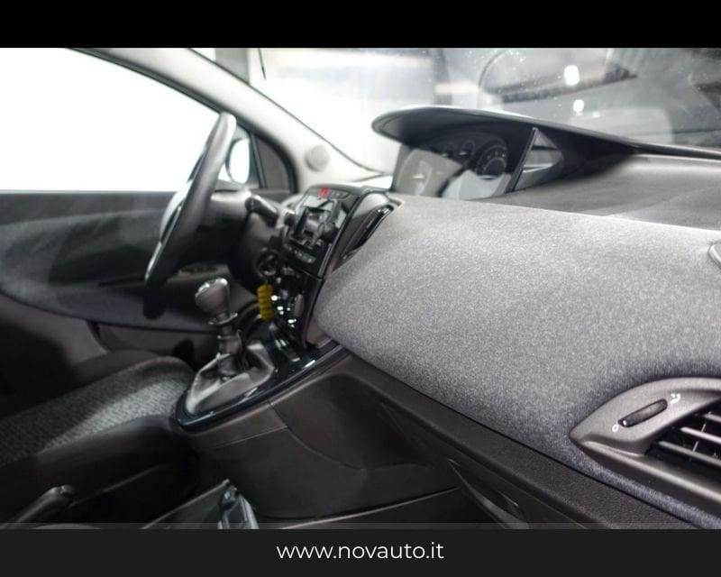 Lancia Ypsilon 1.0 FireFly 70cv Hybrid Silver Plus