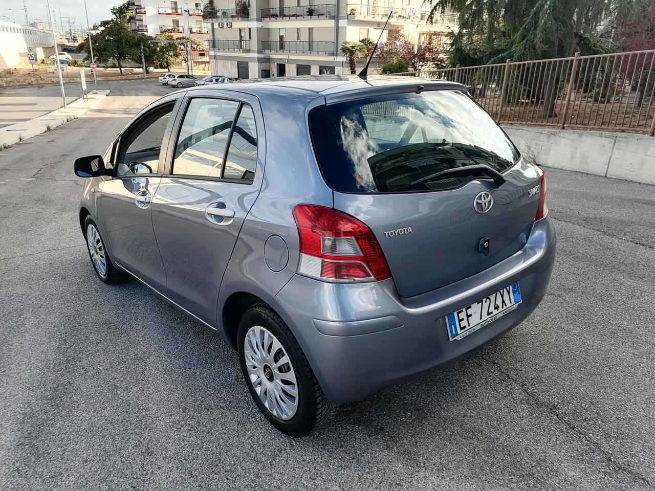 Toyota Yaris 1.4 diesel 90cv 5 porte 2011