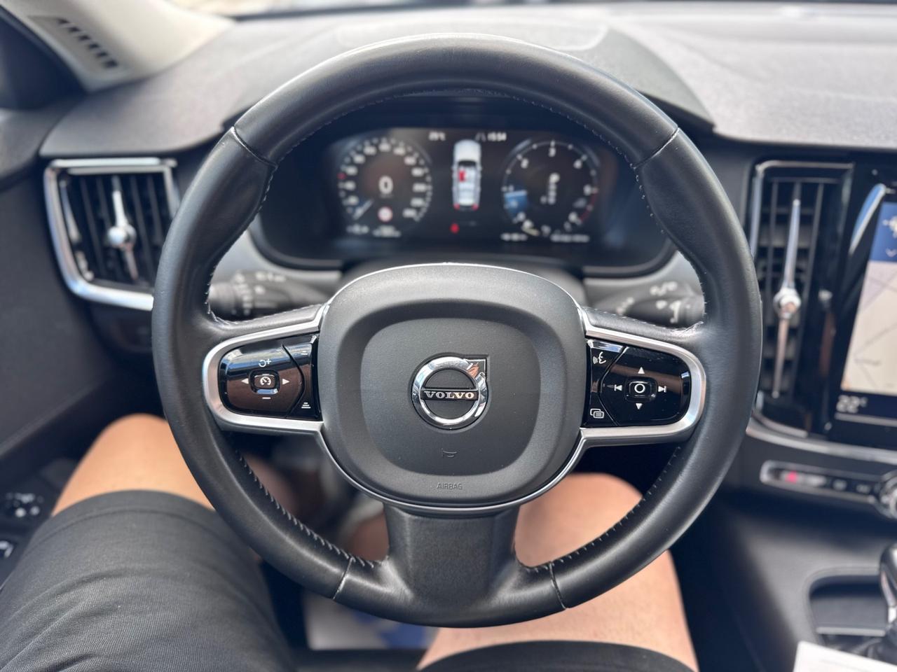 Volvo V90 D4 Automatica Momentum 2.0 Diesel 190cv