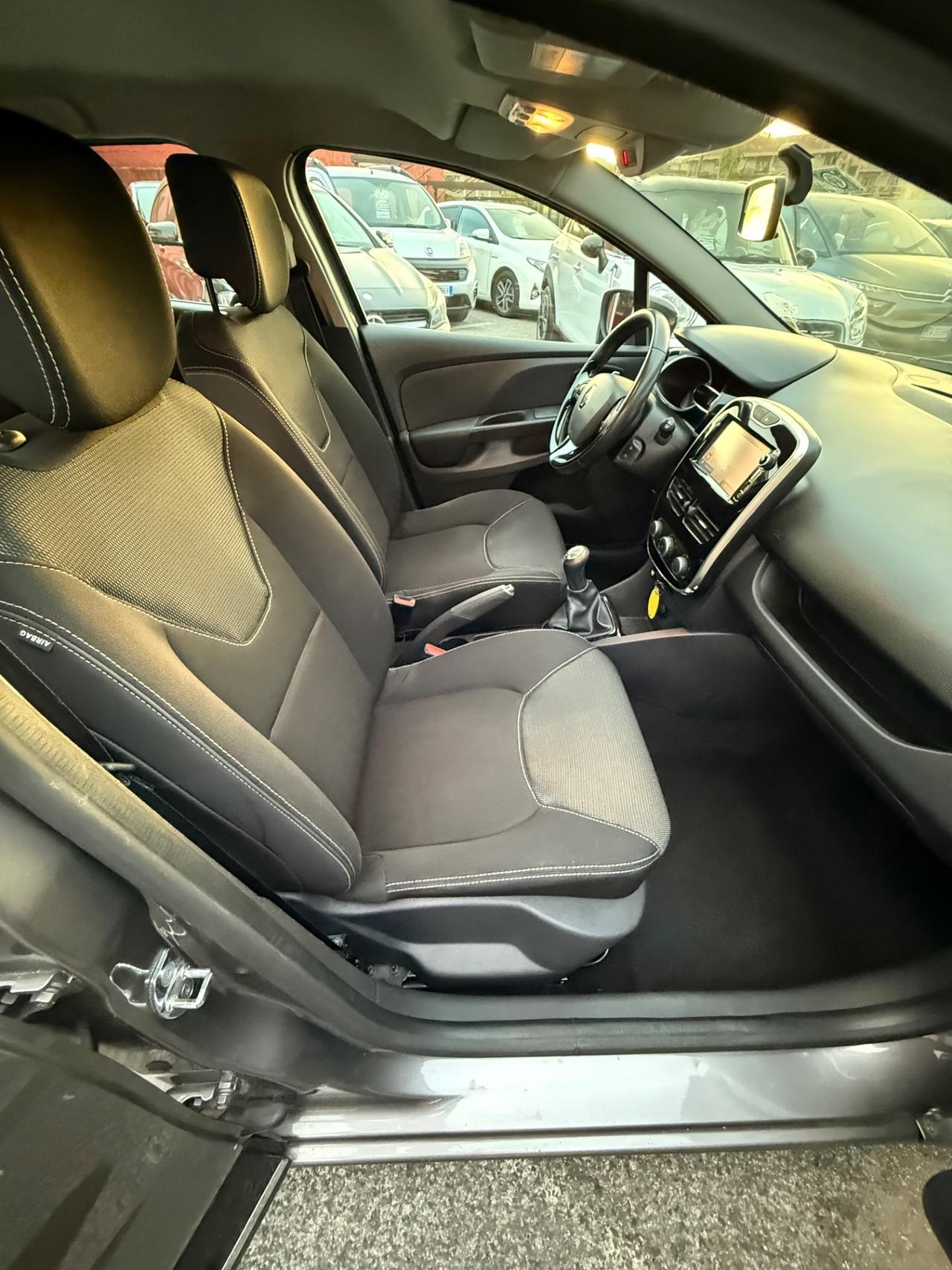 Clio 1.2 75CV -unipro-rate-neopatentati-garanzia