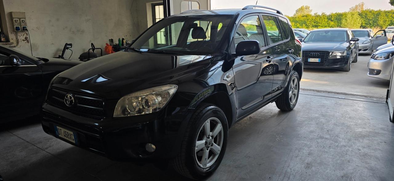 Toyota RAV 4 RAV4 Crossover 2.2 D-4D 150 CV DPF Luxury