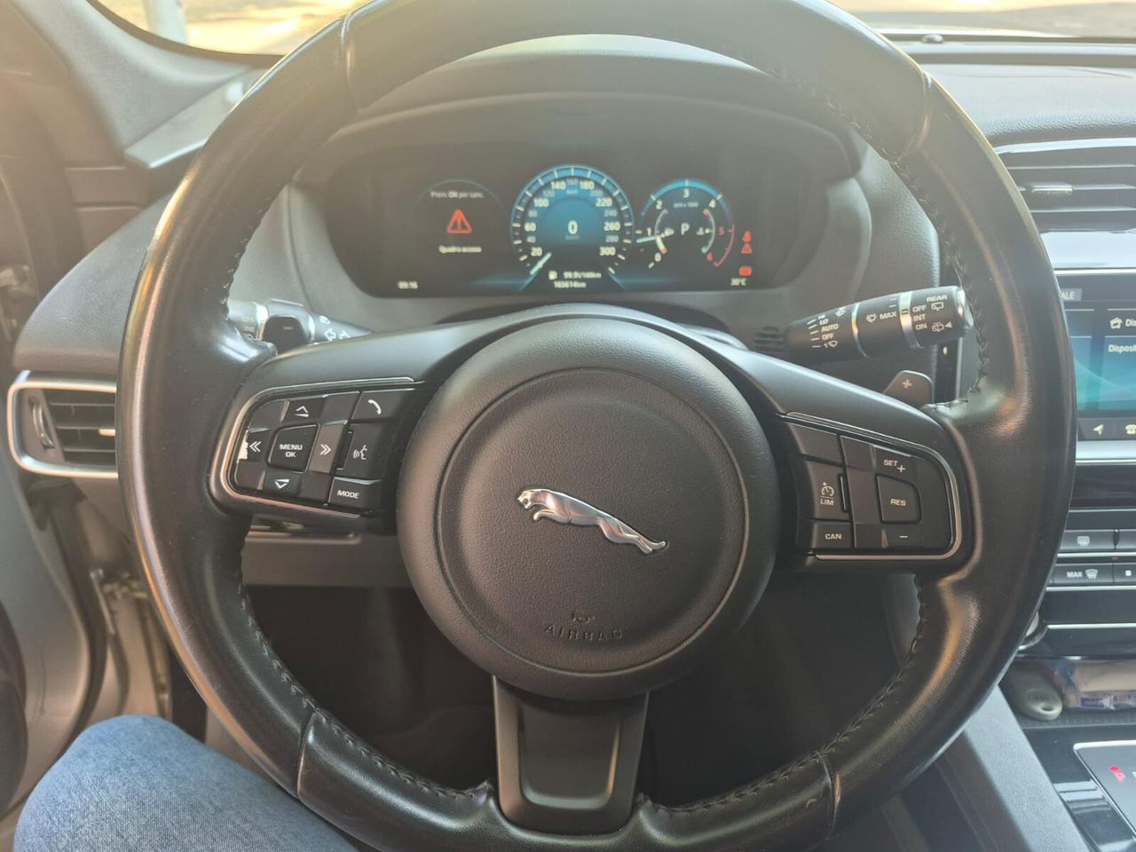 Jaguar F-Pace 2.0 D 180 CV AWD Prestige