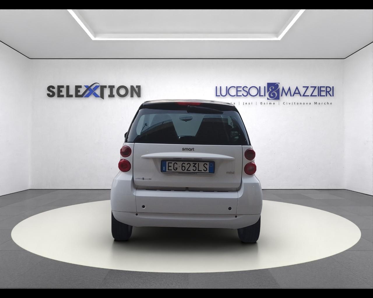 SMART fortwo 2ª serie - fortwo 1000 52 kW MHD coupé passion