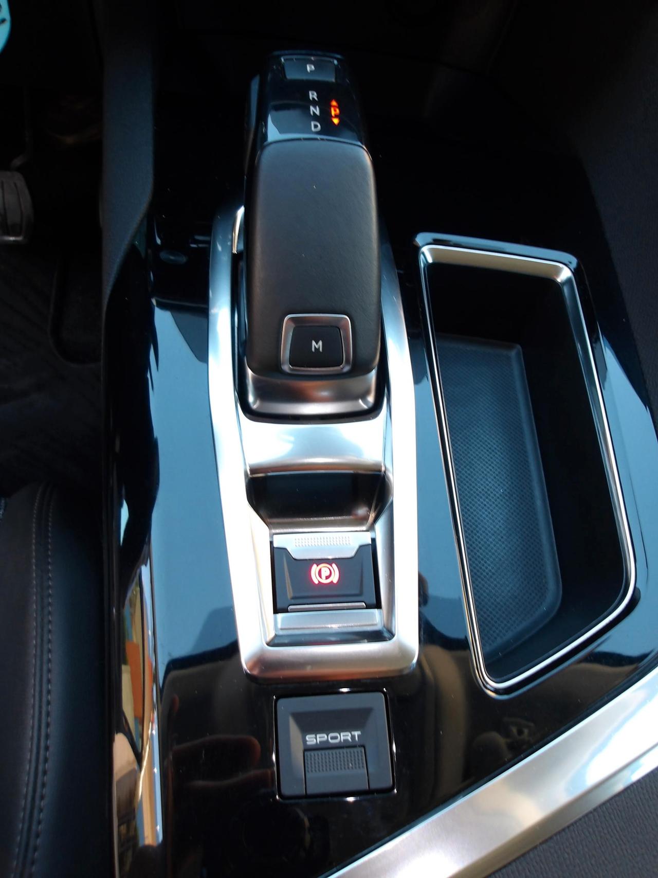 PEUGEOT 3008 1.5 bluehdi Allure s&s 130cv eat8