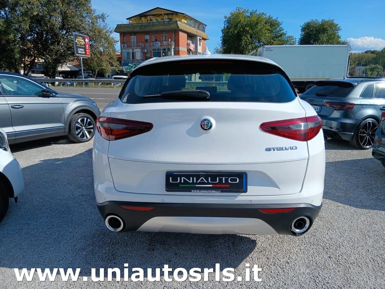 Alfa Romeo Stelvio 2.2 Turbodiesel 150 CV AT8 RWD Super