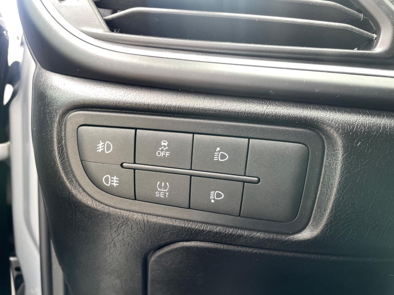 Fiat Tipo 1.3 Mjt 5P ALCANTARA-RADAR-NAVI