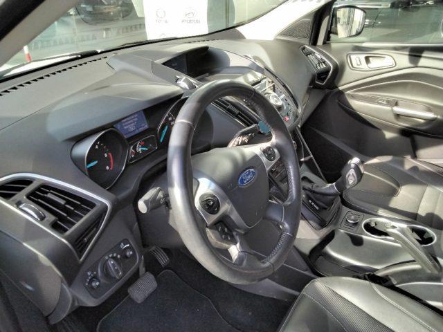 FORD Kuga 2.0 TDCI 150 CV 4WD S&S Titanium Business