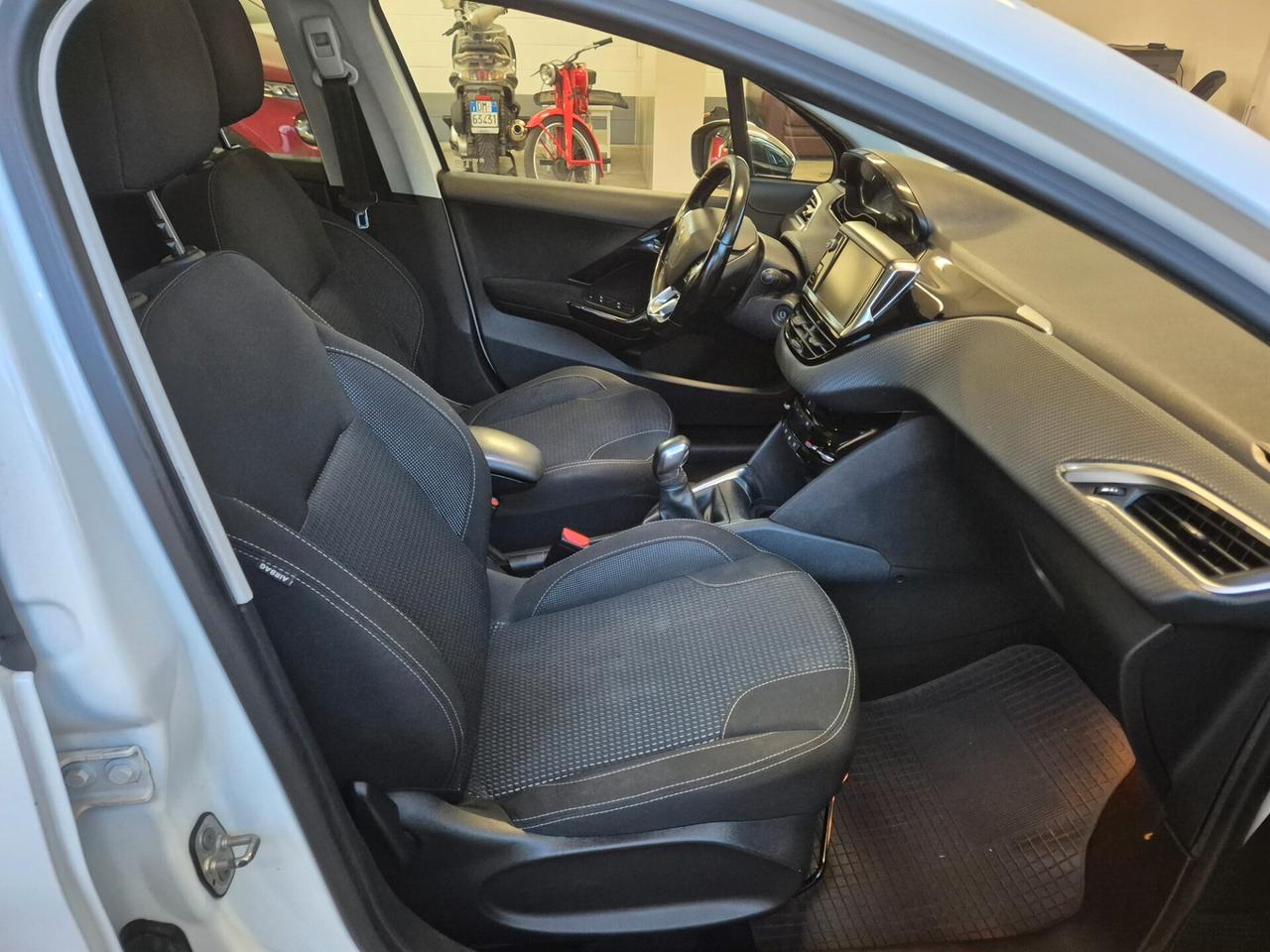 Peugeot 208 BlueHDi 100 5 porte GT Line PERFETTA