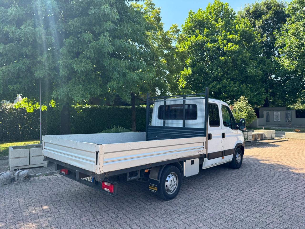 IVECO DAILY 7 posti cassone fisso