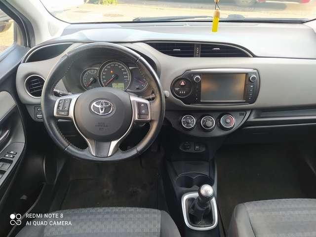 Toyota Yaris Yaris 5p 1.0 Cool my16