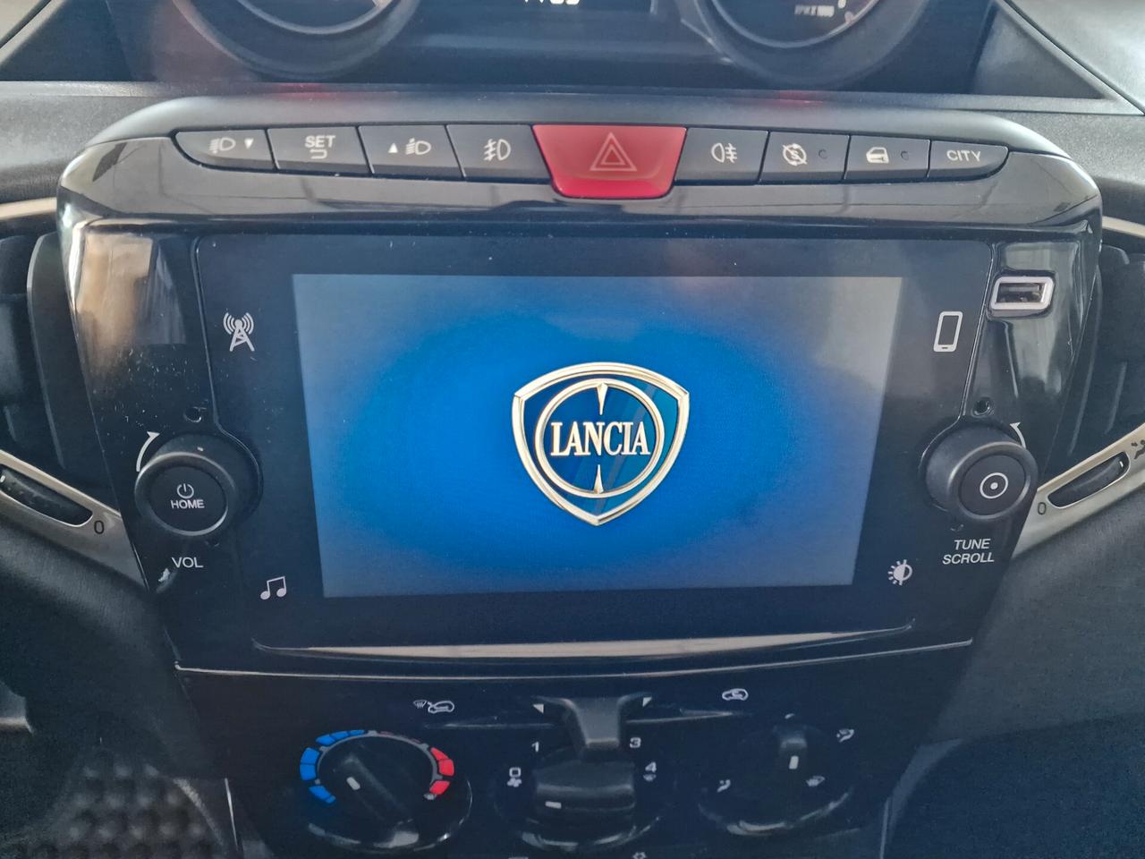 Lancia Ypsilon 1.0 Hybrid Gold 2023