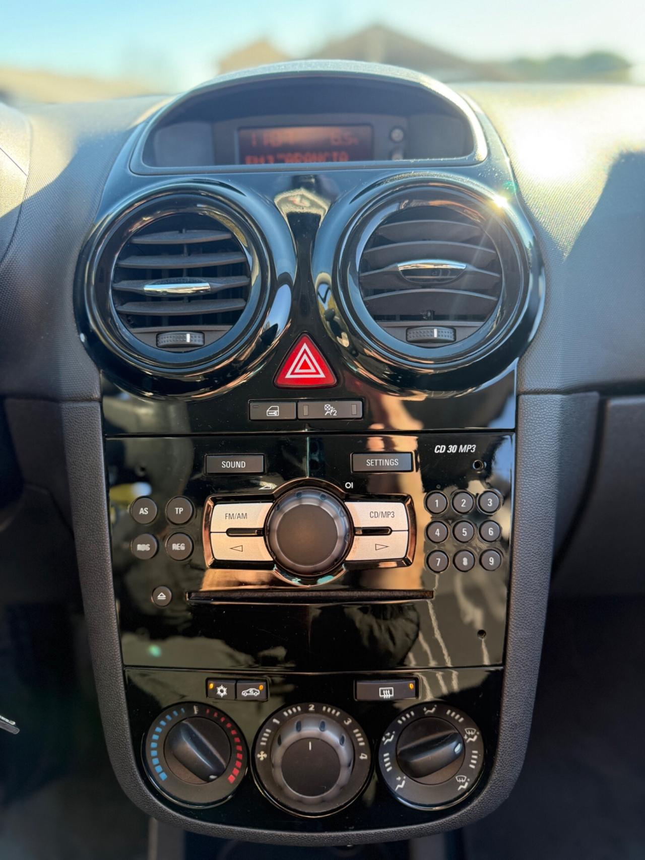 Opel Corsa Diesel 1.3 CDTi 75cavalli NEOPATENTATI