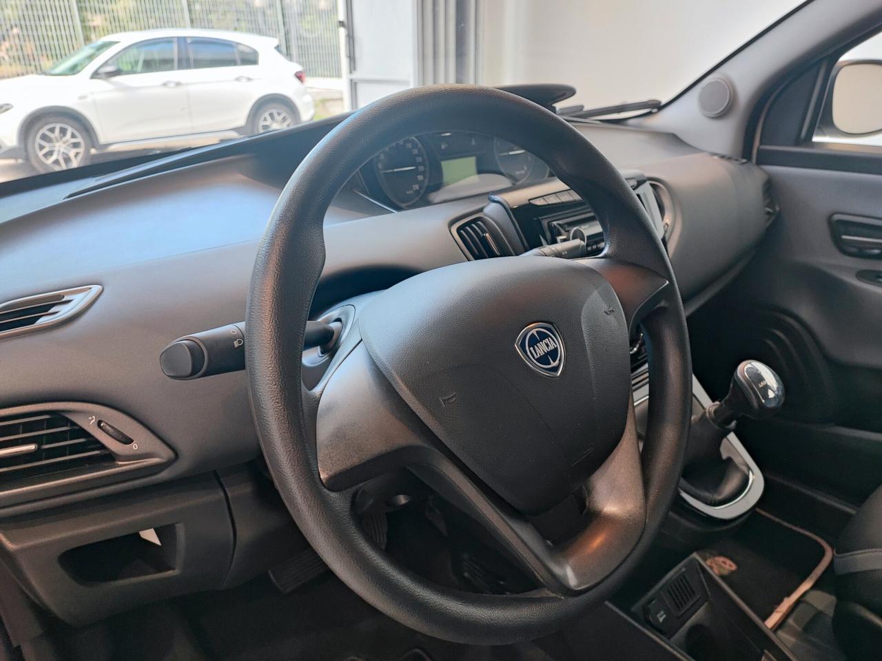 Lancia Ypsilon 0.9 TwinAir 85 CV 5 porte S&S DFN Gold