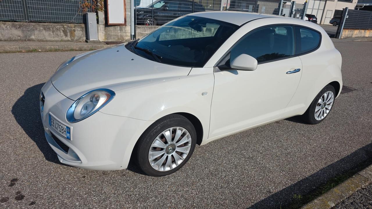Alfa Romeo MiTo 1.4 78 CV Distinctive Sport Pack