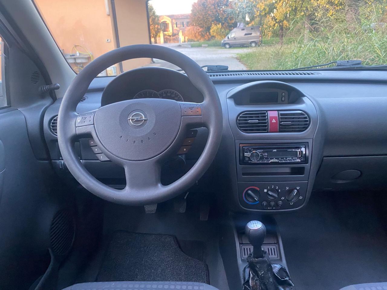 OPEL CORSA 1.7 DTI MOLTO BELLA E MOTORE INDISTRUTTIBILIE GUARDA