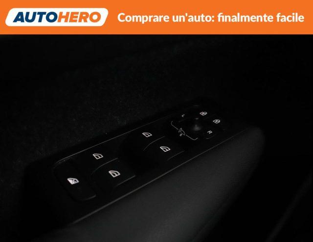 VOLVO XC40 T3 Geartronic R-design