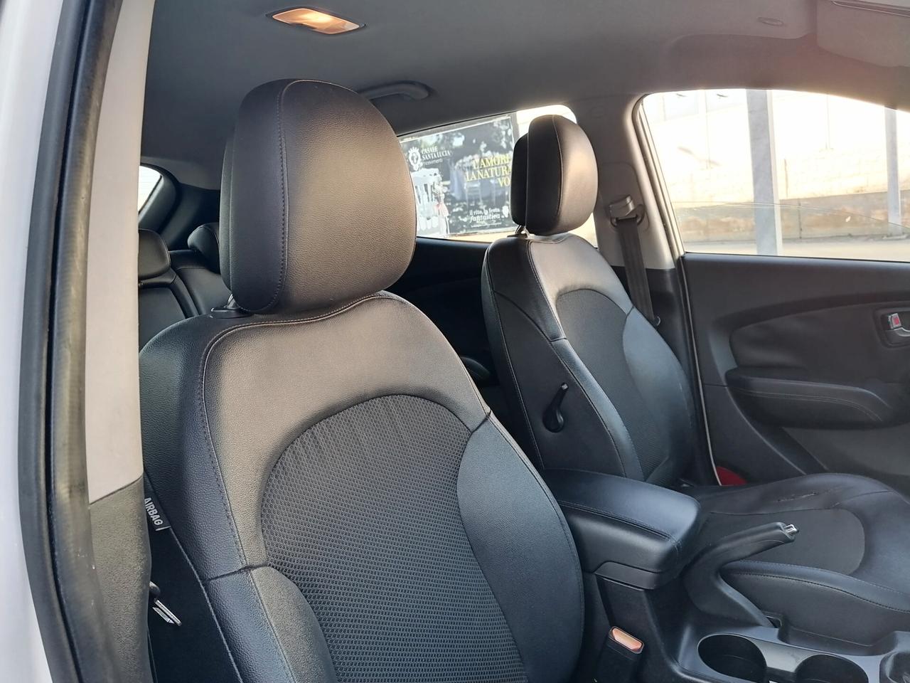 Hyundai iX35 1.7 CRDi 2WD Xpossible 2014